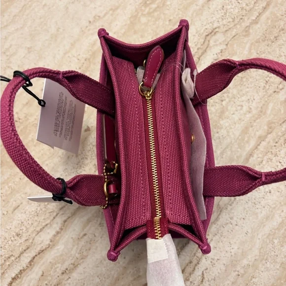 Coach Cargo Tote Bag 20 in Beautiful Muted Red Canvas and Embroidered Label - Picture 5 of 15